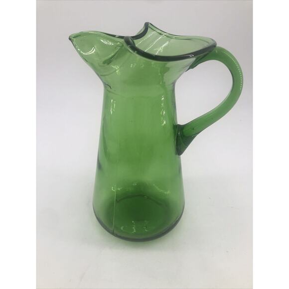 Glass Pitcher Mid Century Hand Blown Emerald Green Pinched Spout Ice Lip MCM VTG - Picture 6 of 11